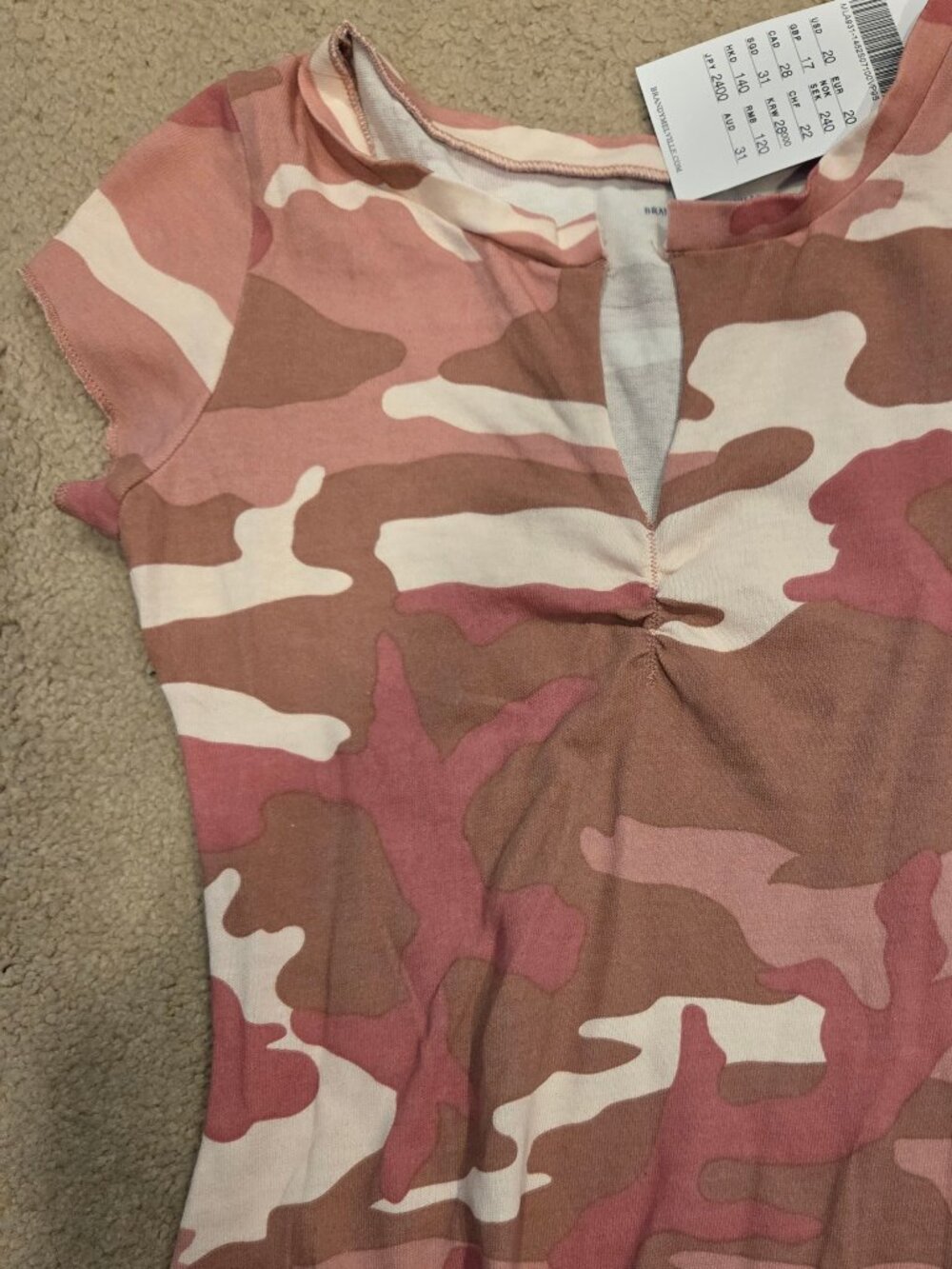 Brandy Melville NWT Pink Camo Print Top